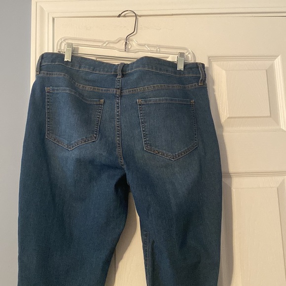 Jeans - Picture 3 of 5